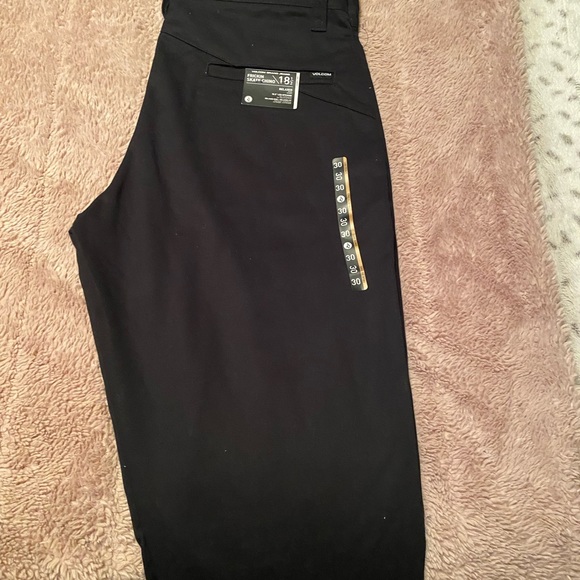 Brand new size 30 men’s volcom pants - Picture 3 of 5